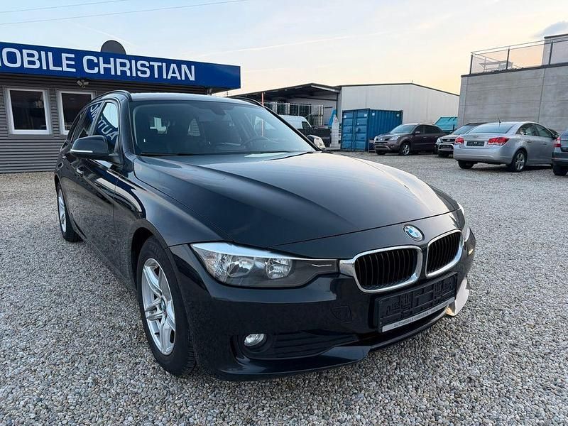 Gebraucht BMW 318 143 PS (105 kW) 2013 Schwarz Kombi