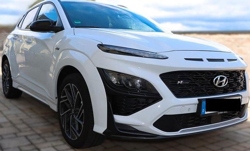 Weiß Gebraucht 2021 Hyundai Kona N Line SUV | 17.200 € (Fairer Preis) - Bild 1/4