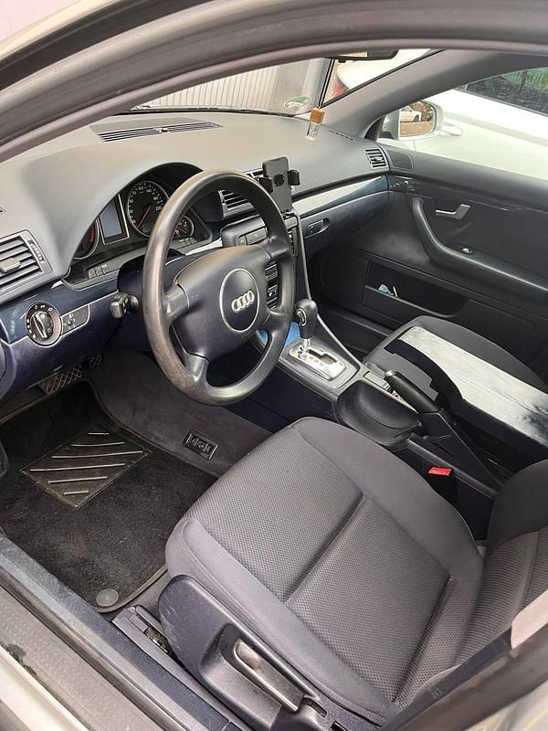 Gebraucht Audi A4 130 PS (95 kW) 2001 Silber Limousine