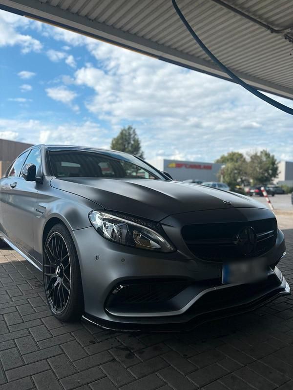 Grau Gebraucht 2018 Mercedes C63 AMG AMG Limousine | 33.900 € (Superpreis) - Bild 1/4