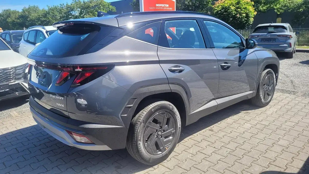 Neu Hyundai Tucson Blackline 239 PS (175 kW) 2026 Ecotronic grau SUV
