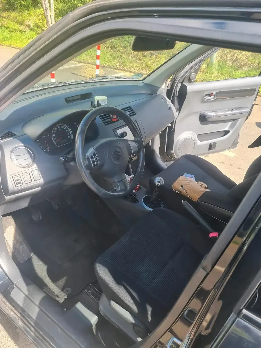 Gebraucht Suzuki Swift 95 PS (69 kW) 2010 Kleinwagen