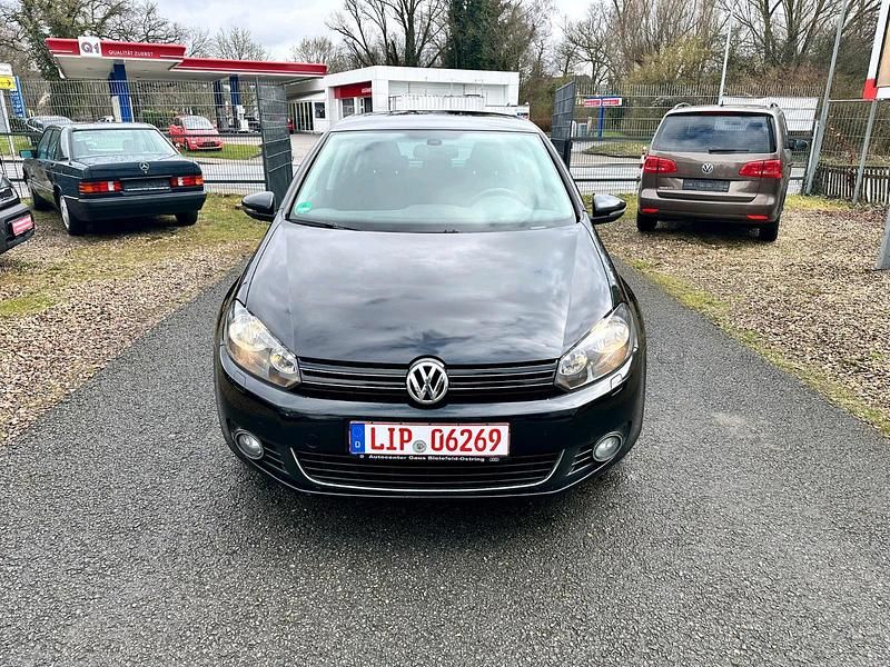 Gebraucht VW Golf VI 105 PS (77 kW) 2011 Schwarz Kleinwagen