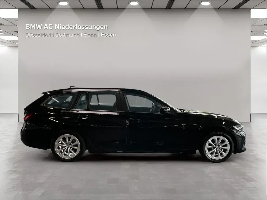Gebraucht BMW 318 Sport Line 150 PS (110 kW) 2022 Schwarz Kombi