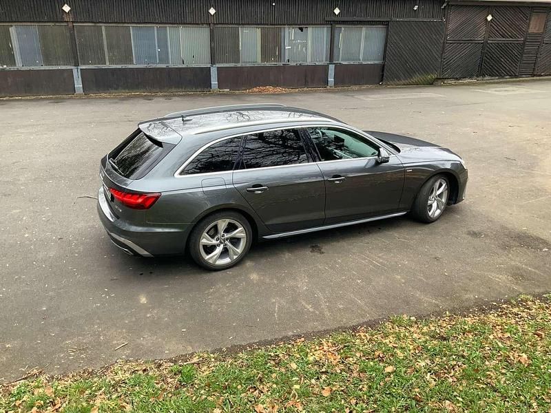Gebraucht Audi A4 S-Line 190 PS (139 kW) 2020 Grau Kombi