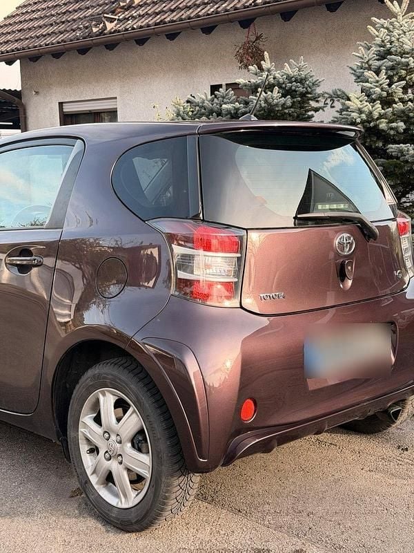 Gebraucht Toyota iQ 68 PS (50 kW) 2011 Kleinwagen