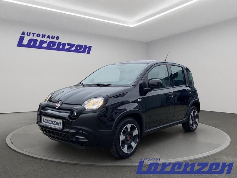 Colore esterno (cinema schwarz Gebraucht 2023 Fiat Panda Cross Cross Kleinwagen | 12.980 € (Fairer Preis) - Bild 1/4