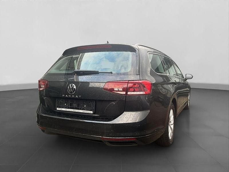 Gebraucht VW Passat Business 150 PS (110 kW) 2023 Grau Kombi