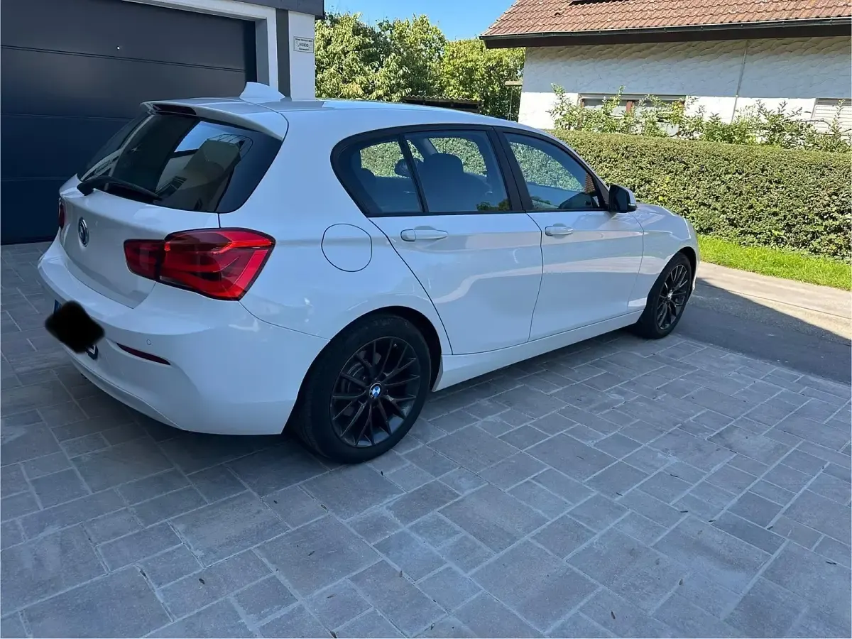 Gebraucht BMW 116 116 PS (85 kW) 2017 Weiß Kleinwagen
