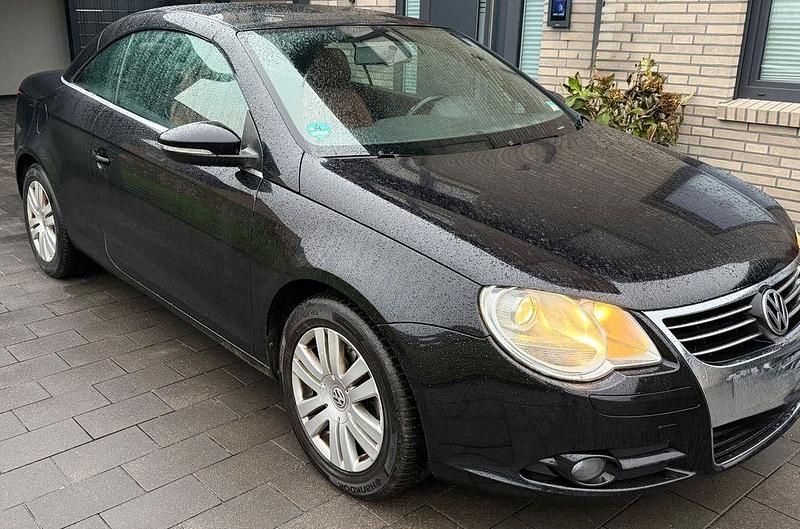 Blau Gebraucht 2009 VW Eos Edition Cabrio | 6.669 € - Bild 1/4