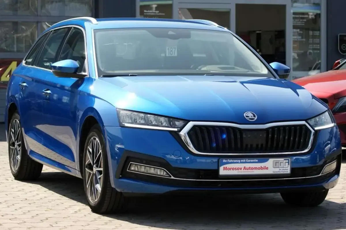 Gebraucht Skoda Octavia Style 150 PS (110 kW) 2021 Race blau metallic Kombi