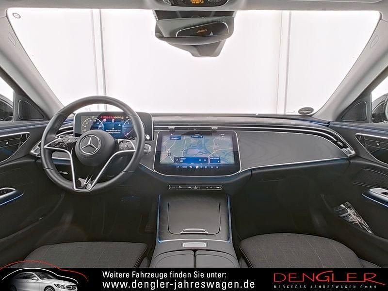 Gebraucht Mercedes E220 Advanced 197 PS (144 kW) 2024 Schwarz Limousine