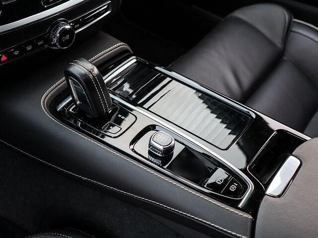 Gebraucht Volvo V60 R-Design 253 PS (186 kW) 2021 Schwarz Kombi