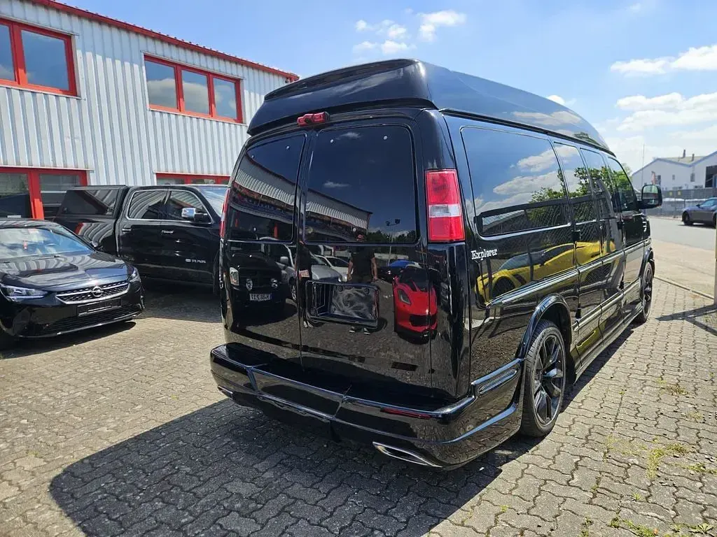 Gebraucht Chevrolet Express 314 PS (230 kW) 2011 Schwarz Van / Kleinbus