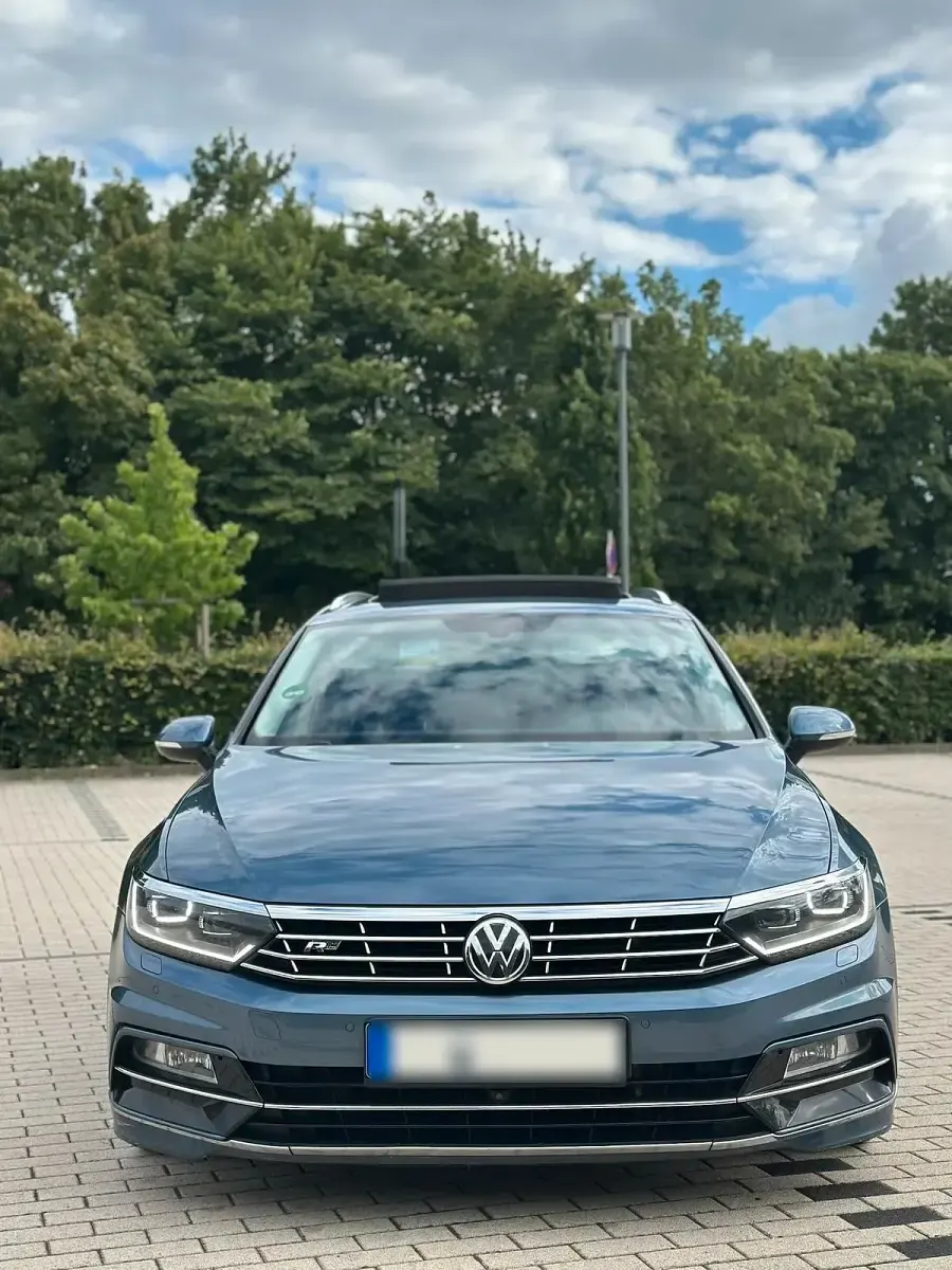 Gebraucht VW Passat R-line 150 PS (110 kW) 2016 Blau Kombi