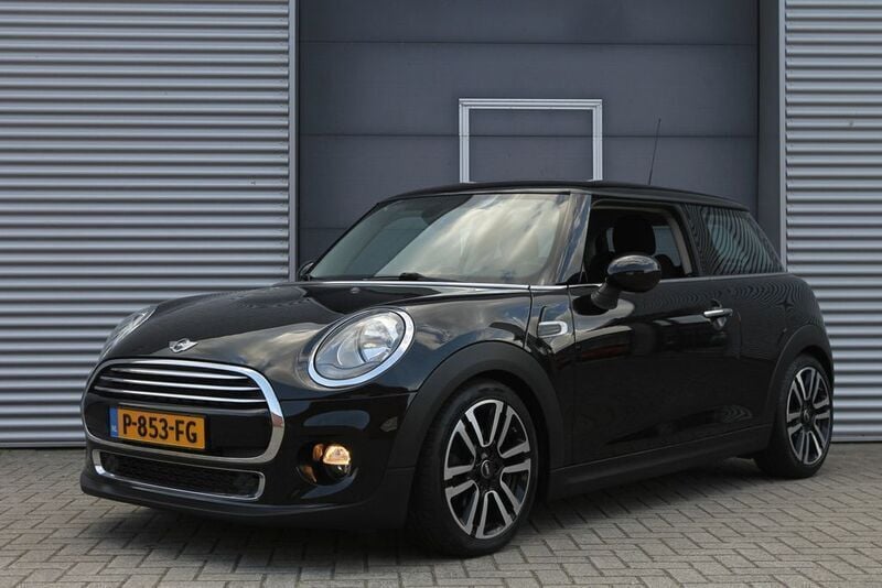 Schwarz Gebraucht 2016 Mini Cooper Business Kleinwagen | 15.999 € (Teuer) - Bild 1/4