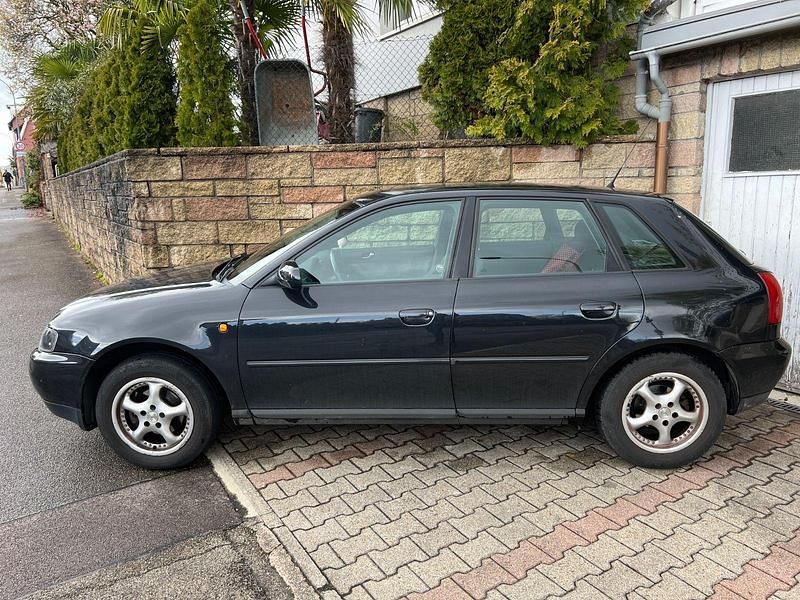 Gebraucht Audi A3 Ambiente 101 PS (74 kW) 2000 Schwarz Kleinwagen