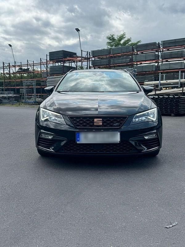 Schwarz Gebraucht 2020 Cupra Leon Kombi | 22.500 € (Etwas zu teuer) - Bild 1/4