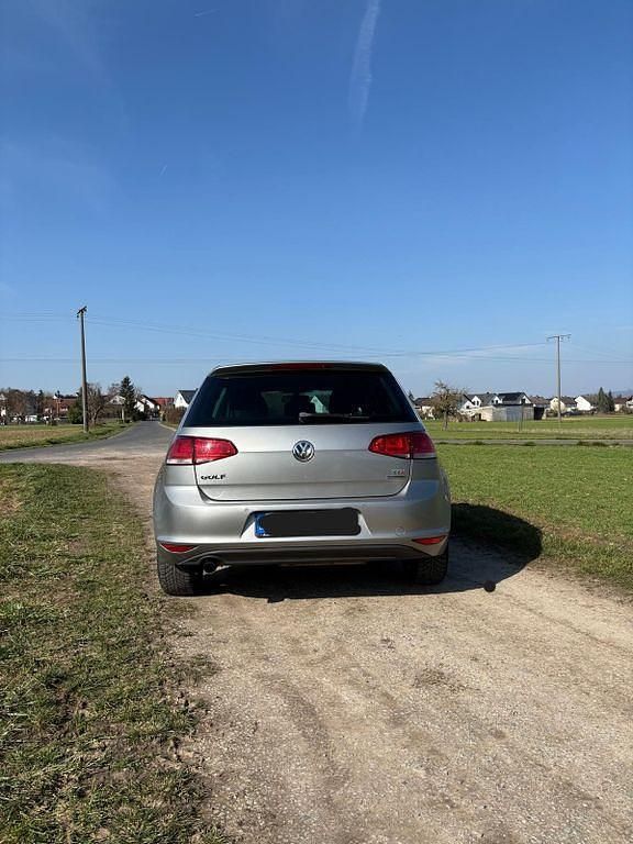 Gebraucht VW Golf VII 105 PS (77 kW) 2013 Grau Limousine