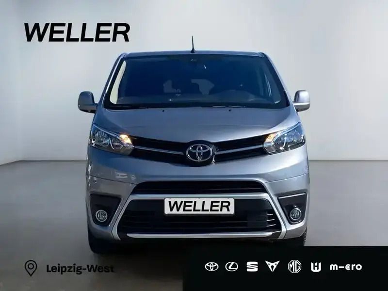 Bismutsilber metallic Gebraucht 2024 Toyota Proace Comfort Van | 36.490 € (Teuer) - Bild 1/3