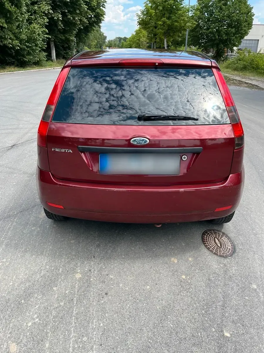 Gebraucht Ford Fiesta 80 PS (58 kW) 2003 Rot Kleinwagen