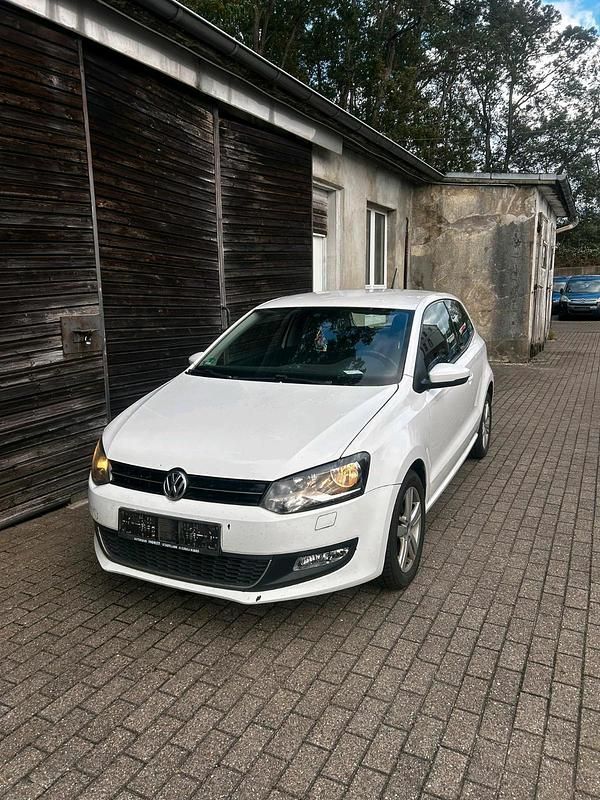 Weiß Gebraucht 2014 VW Polo Kleinwagen | 2.350 € (Superpreis) - Bild 1/4