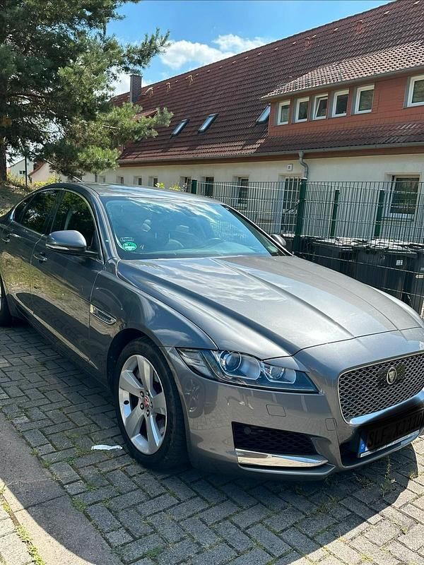 Gebraucht Jaguar XF 300 PS (220 kW) 2017 Grau Limousine