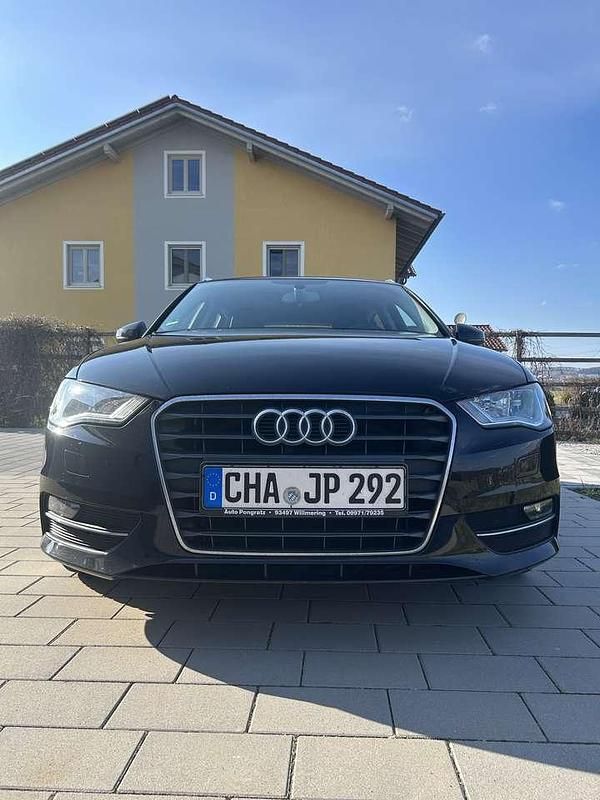 Gebraucht Audi A3 Attraction 125 PS (91 kW) 2015 Schwarz Kleinwagen