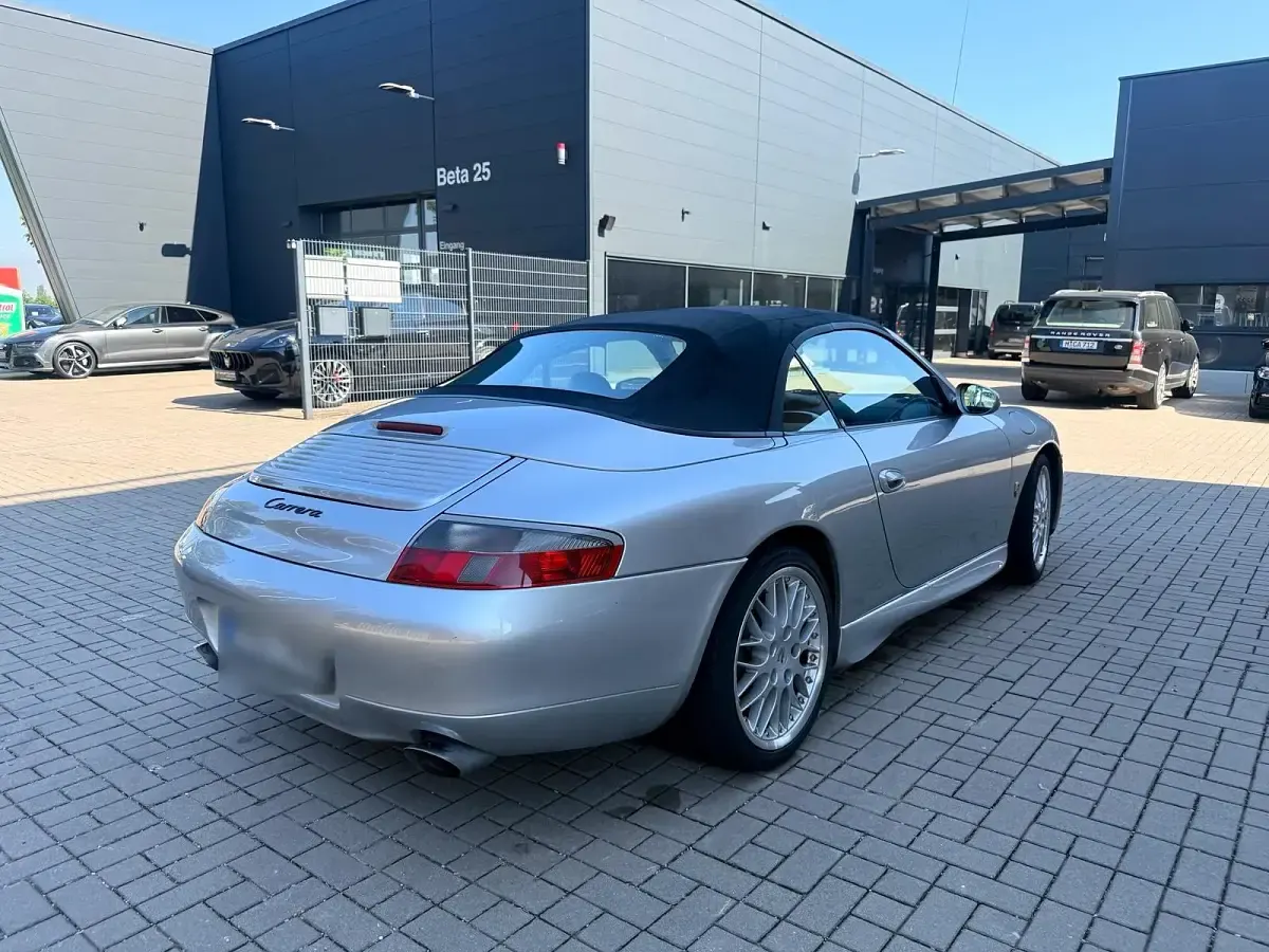 Gebraucht Porsche 911 300 PS (220 kW) 2001 Silber Cabrio