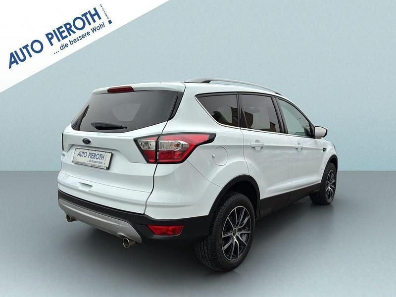 Occasion Ford Kuga 150 ch (110 kW) 2019 Blanc SUV