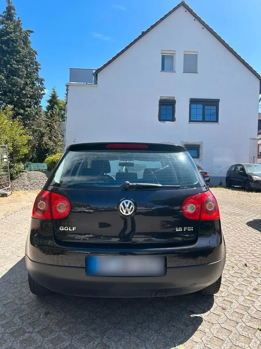 Gebraucht VW Golf V 113 PS (83 kW) 2004 Schwarz Kleinwagen