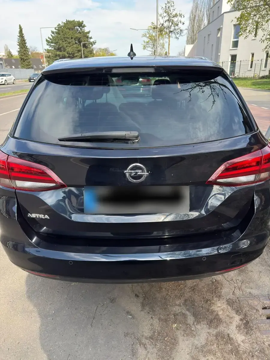 Używany Opel Astra 150 KM (110 kW) 2019 Niebieski Kombi
