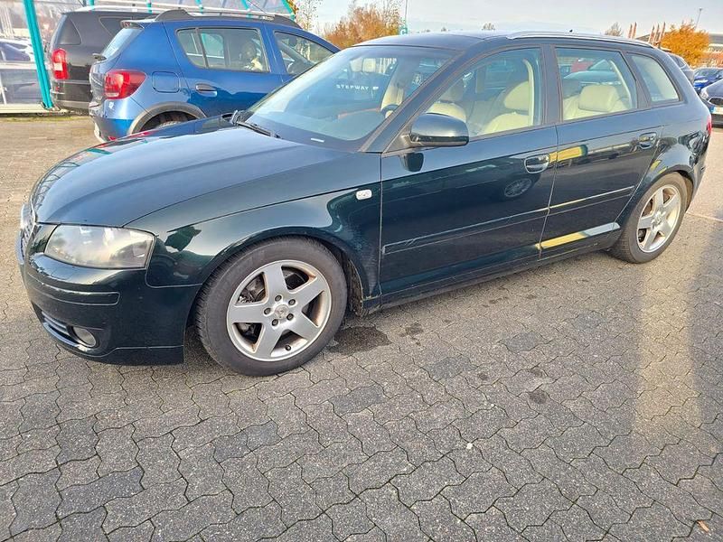 Grün Gebraucht 2006 Audi A3 Ambiente Limousine | 4.450 € (Guter Preis) - Bild 1/4