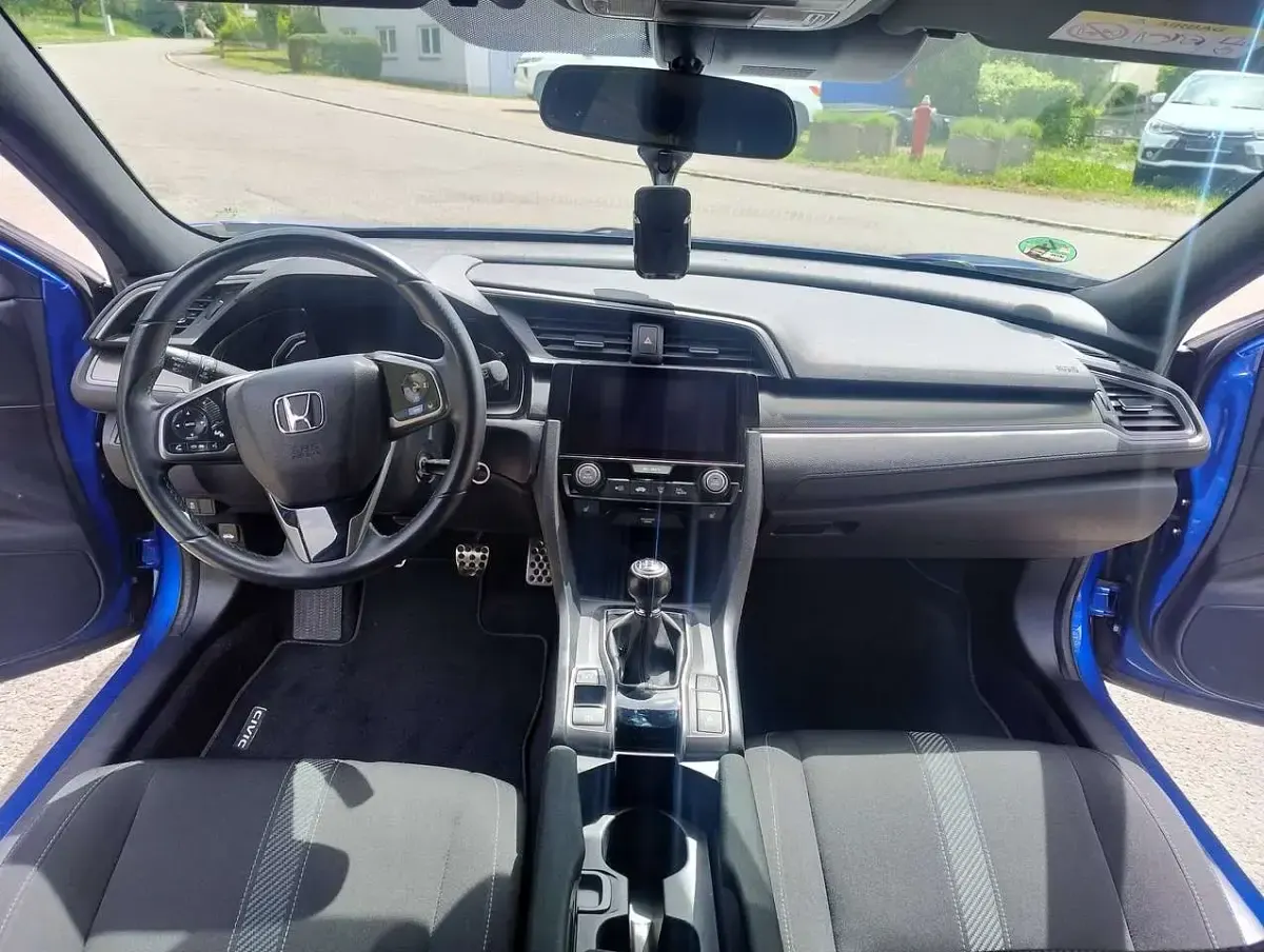 Gebraucht Honda Civic Elegance 129 PS (94 kW) 2017 Blau Limousine