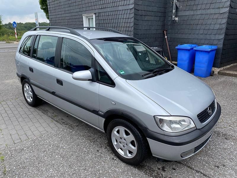 Silber Gebraucht 2000 Opel Zafira Van / Kleinbus | 2.450 € (Fairer Preis) - Bild 1/4