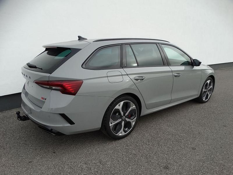 Neu Skoda Octavia RS 265 PS (194 kW) 2025 Grau Limousine