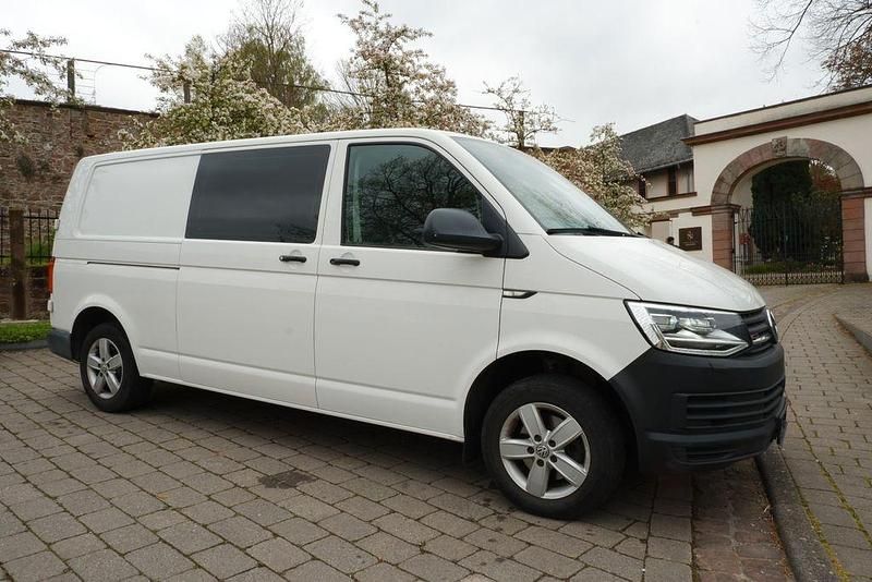 Second-hand VW Transporter 150 CP (110 kW) 2018 Alb Van