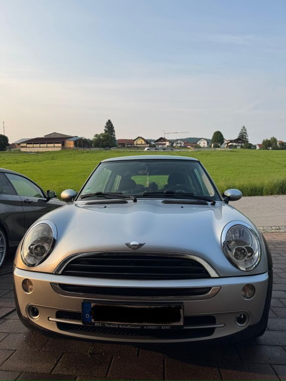 Grau Gebraucht 2006 Mini ONE Kleinwagen | 3.200 € (Guter Preis) - Bild 1/4