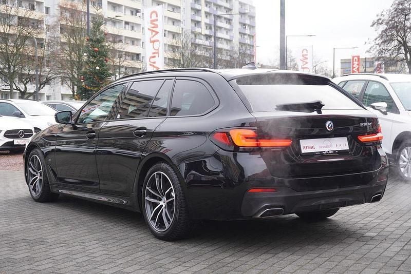 Gebraucht BMW 530 M Sport 286 PS (210 kW) 2023 Schwarz Limousine