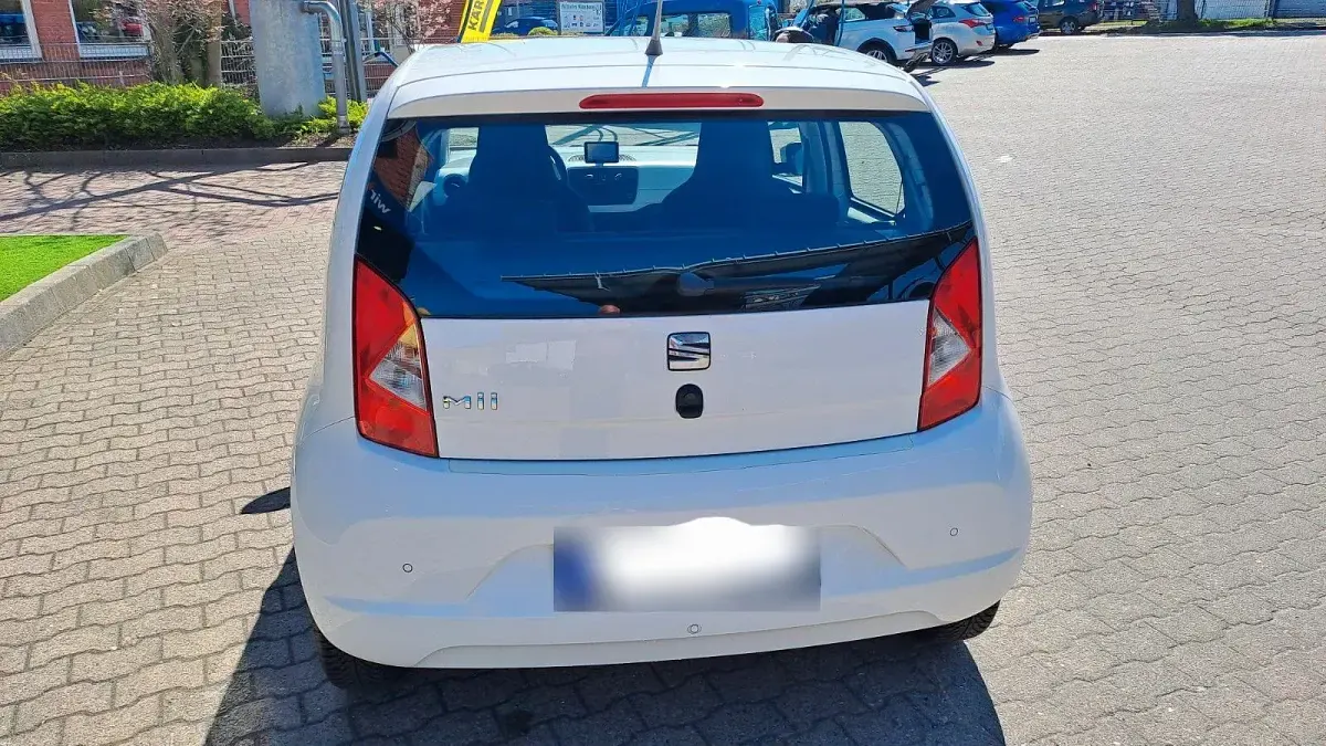 Gebraucht Seat Mii Chic 75 PS (55 kW) 2016 Weiß Kleinwagen