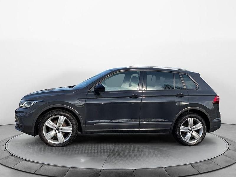 Gebraucht VW Tiguan Active 150 PS (110 kW) 2022 Uranograu SUV