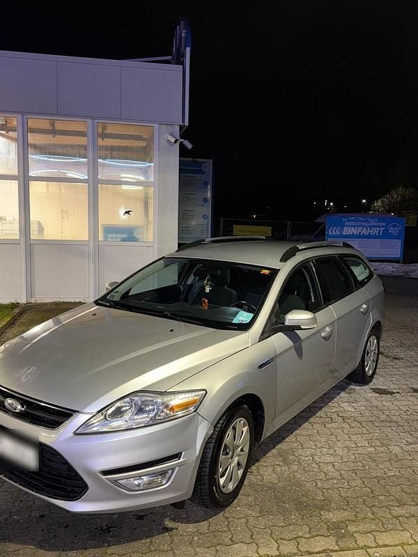Gebraucht Ford Mondeo 115 PS (84 kW) 2011 Grau Kombi