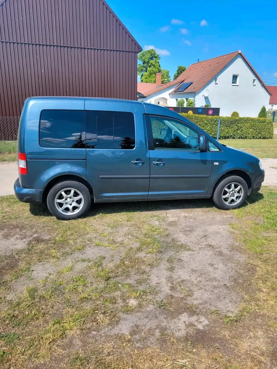 Używany VW Caddy 108 KM (79 kW) 2008 Szary Minivan