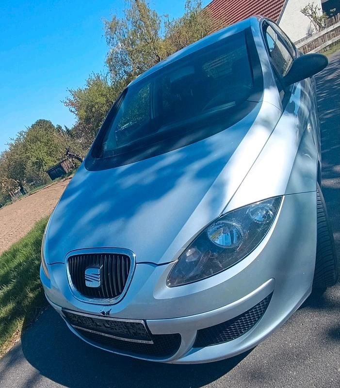 Second-hand Seat Altea 105 CP (77 kW) 2005 Argintiu Monovolum