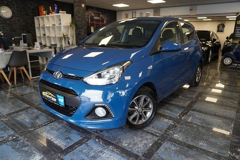 Gebraucht Hyundai i10 Intro Edition 87 PS (63 kW) 2014 Blau Kleinwagen