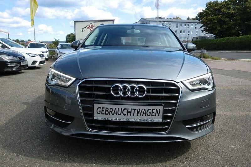 Monsungrau Gebraucht 2014 Audi A3 Sportback Attraction Limousine | 12.750 € (Fairer Preis) - Bild 1/4