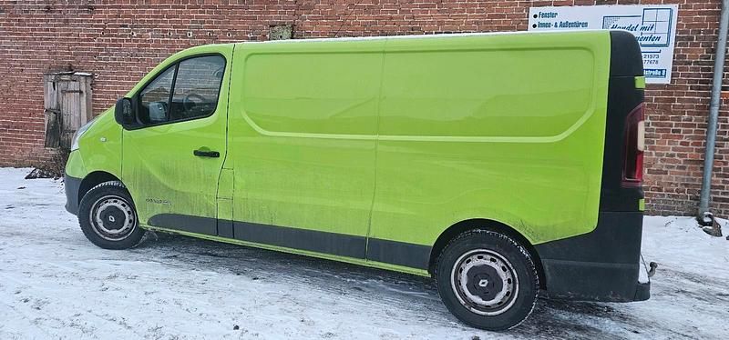 Gebraucht Renault Trafic 120 PS (88 kW) 2016 Grün Van / Kleinbus