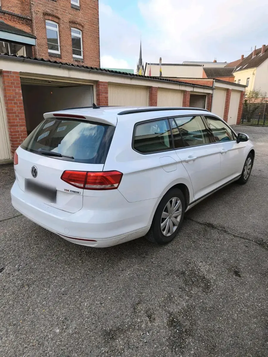 Usata VW Passat 120 CV (88 kW) 2016 Bianco Station wagon