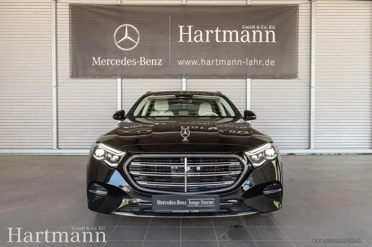 Gebraucht Mercedes E450 Premium 381 PS (280 kW) 2025 Obsidianschwarz Kombi