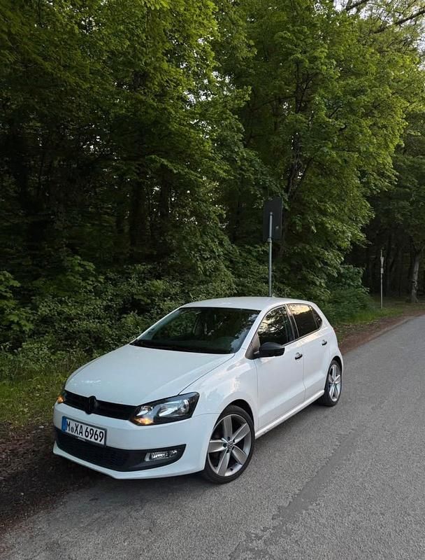 Weiß Gebraucht 2010 VW Polo Kleinwagen | 4.500 € (Fairer Preis) - Bild 1/4